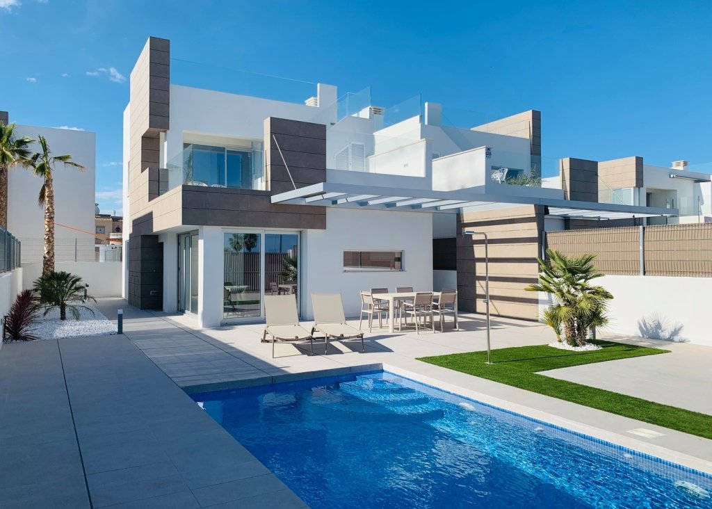 Venta - Chalet - El Raso