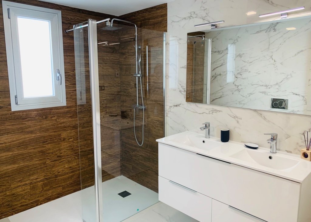 Venta - Chalet - El Raso