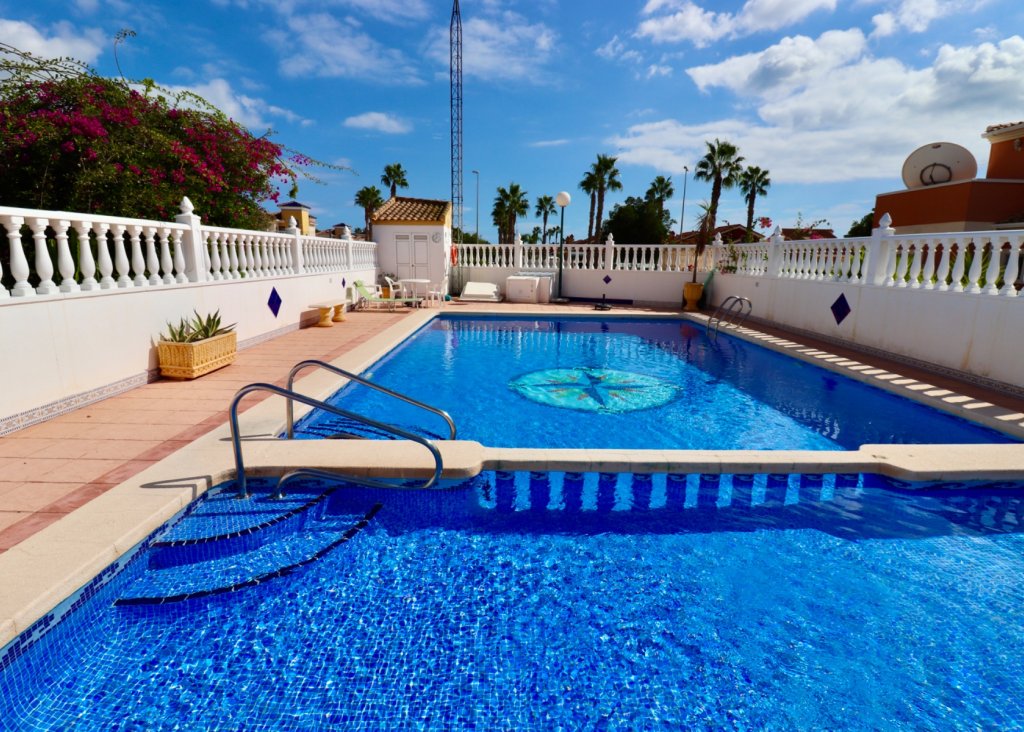 Venta - Chalet - Guardamar del Segura - El Raso