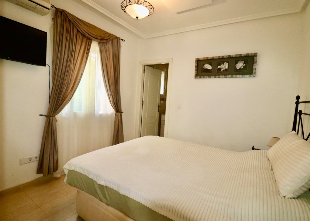 Venta - Chalet - Guardamar del Segura - El Raso