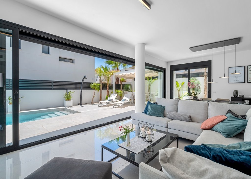 Venta - Chalet - Guardamar del Segura