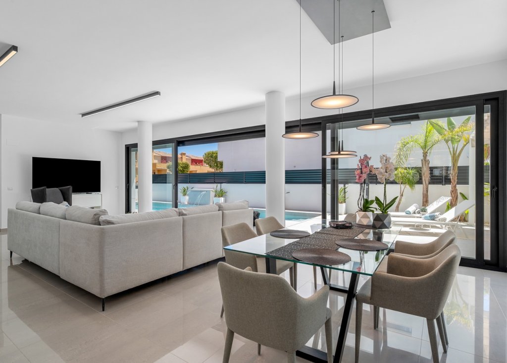 Venta - Chalet - Guardamar del Segura