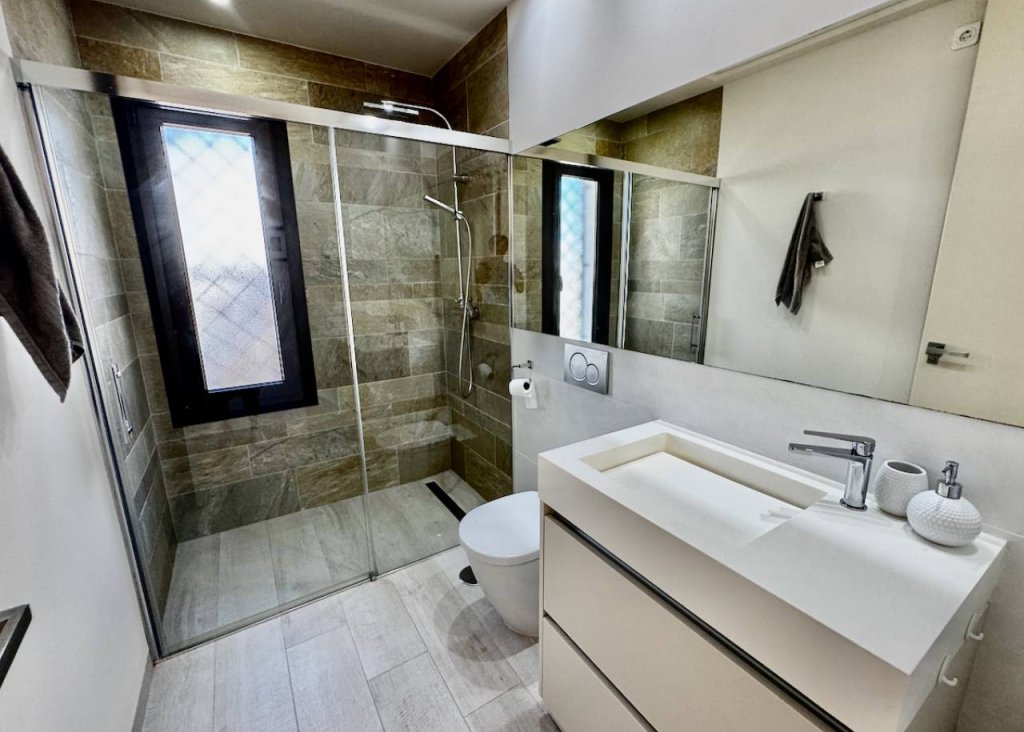 Venta - Chalet - La Finca Golf