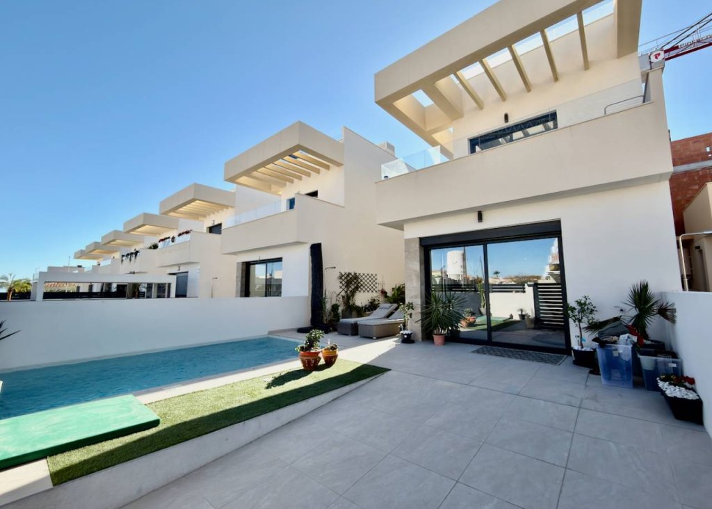 Venta - Chalet - Los Montesinos - La Herrada