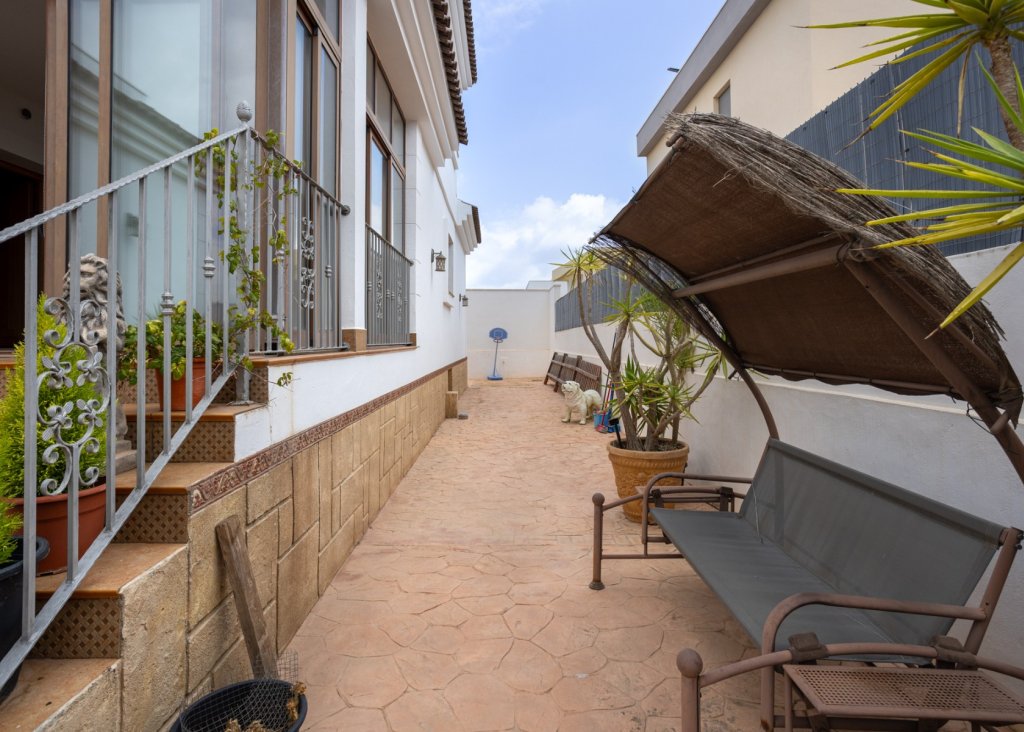 Venta - Chalet - Los Montesinos - La Herrada