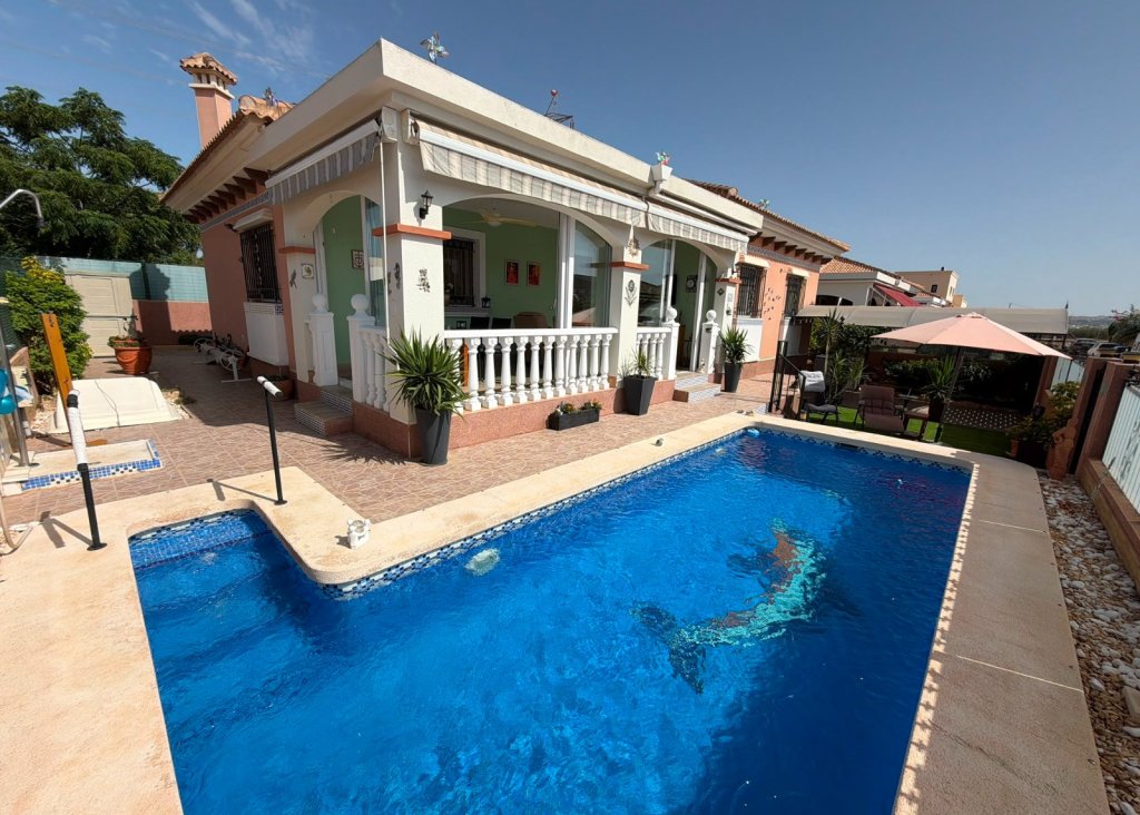 Venta - Chalet - Los Montesinos - La Herrada