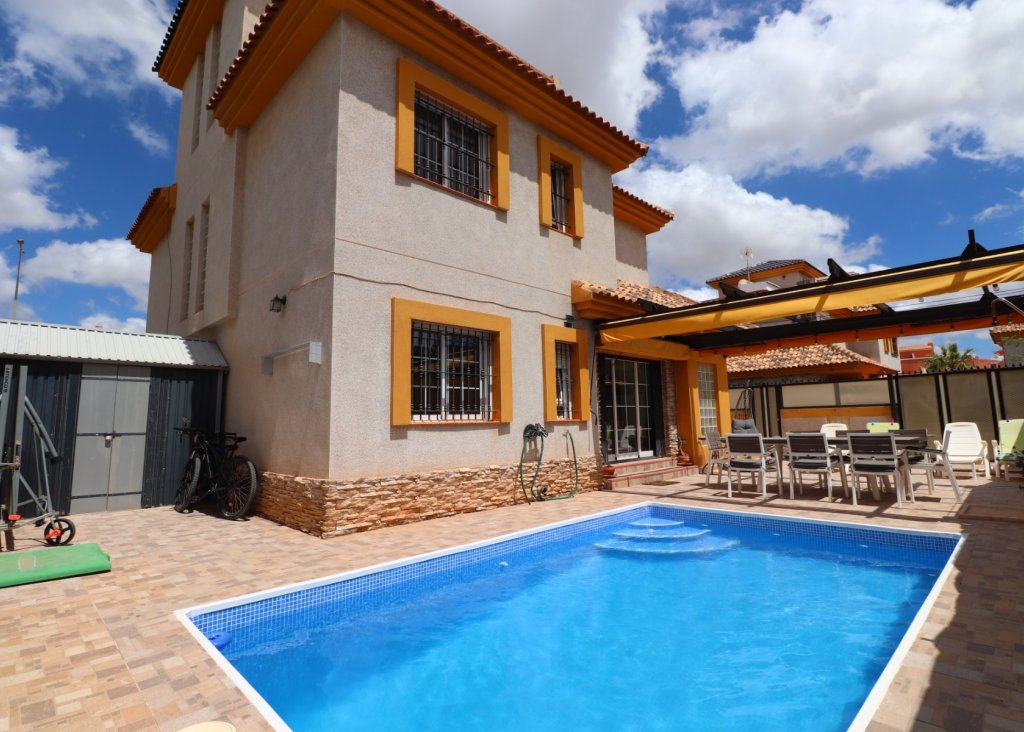 Venta - Chalet - Los Montesinos - La Herrada
