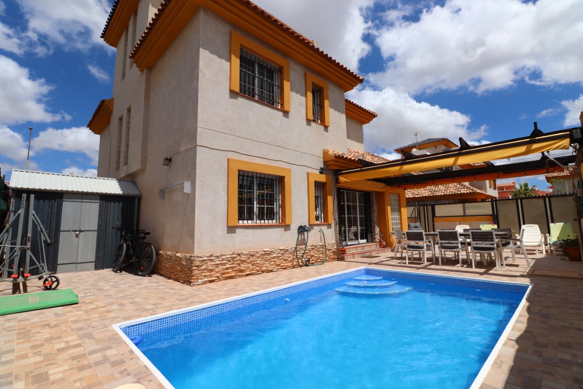 Venta - Chalet - Los Montesinos - La Herrada