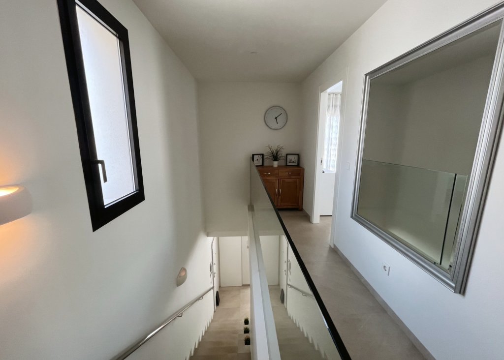 Venta - Chalet - Los Montesinos - La Herrada
