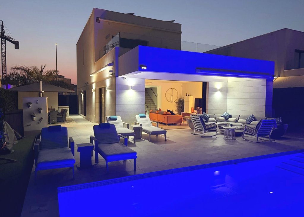 Venta - Chalet - Los Montesinos - La Herrada