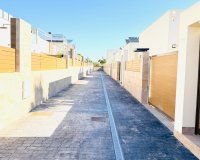 Venta - Chalet - Los Montesinos - La Herrada