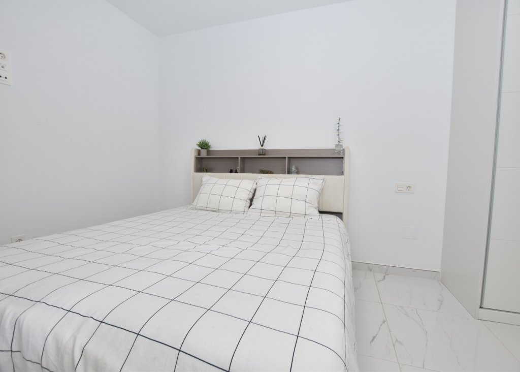 Venta - Chalet - Los Montesinos