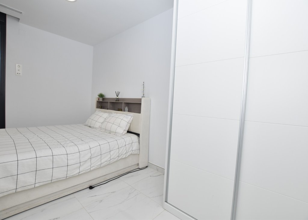 Venta - Chalet - Los Montesinos