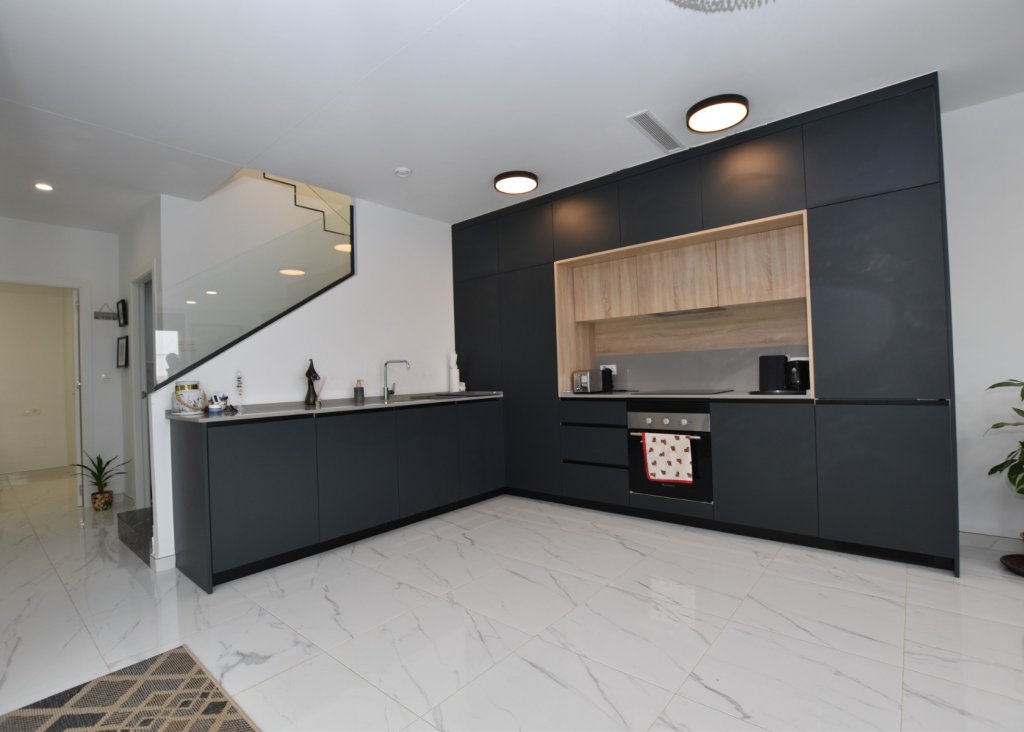 Venta - Chalet - Los Montesinos