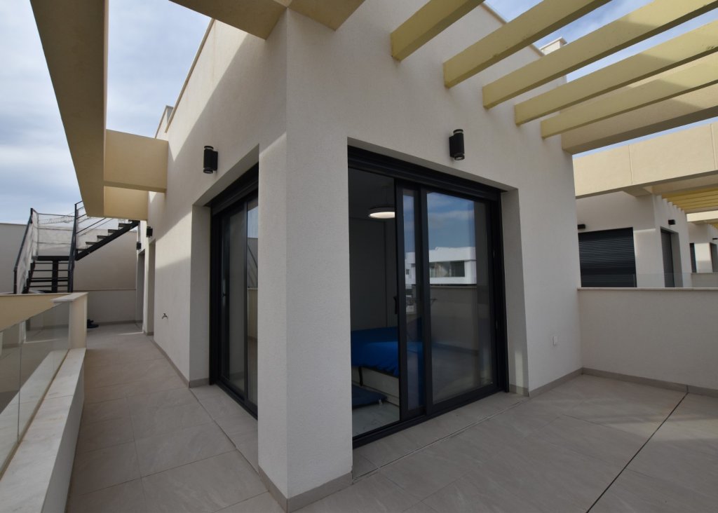 Venta - Chalet - Los Montesinos