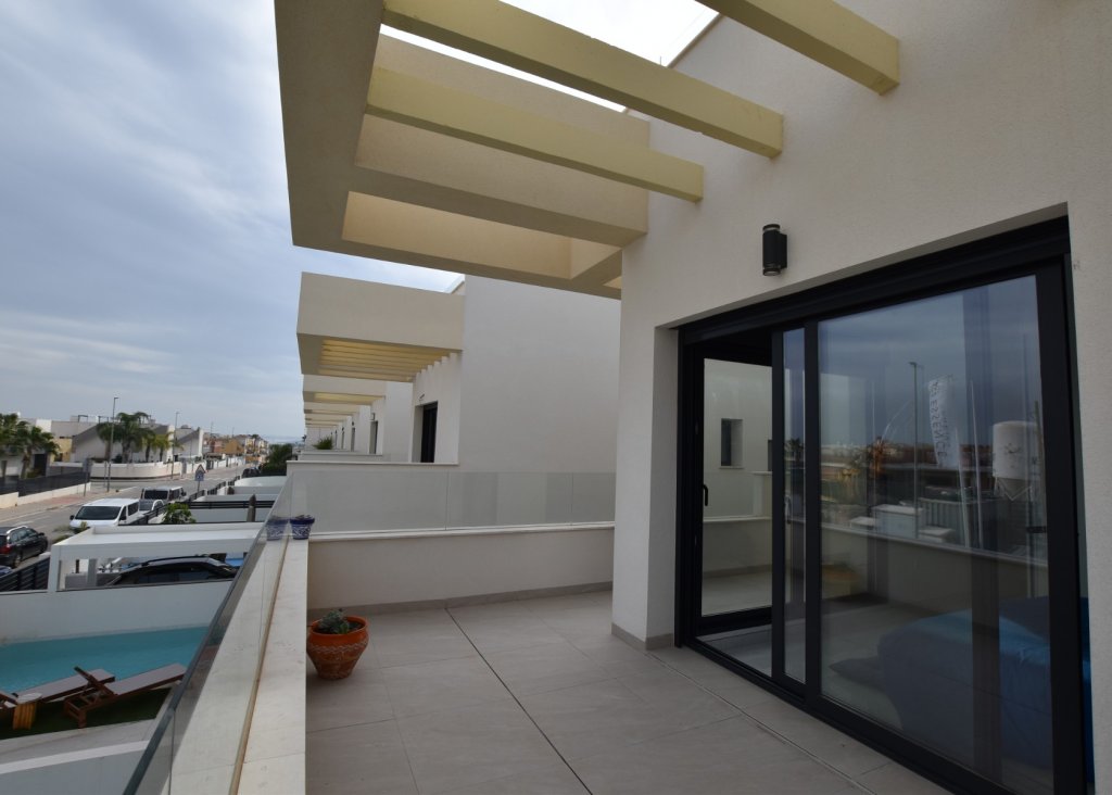 Venta - Chalet - Los Montesinos