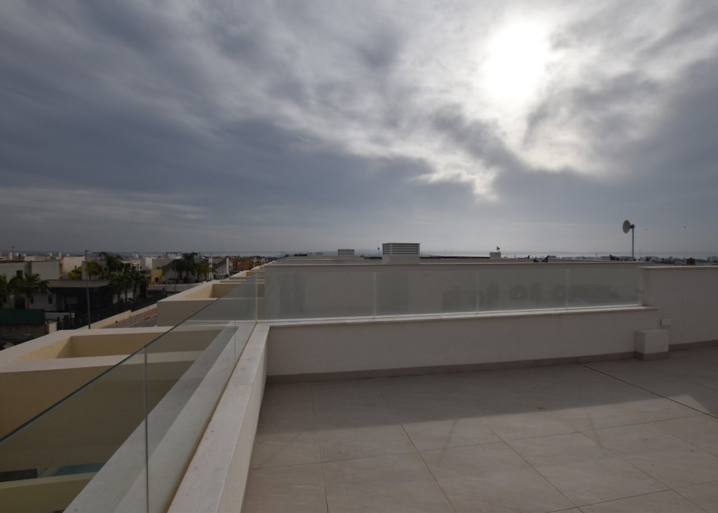 Venta - Chalet - Los Montesinos