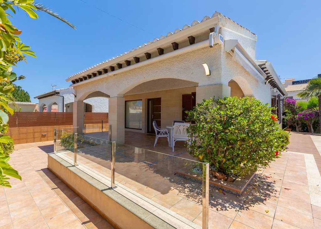 Venta - Chalet - Orihuela Costa - Punta Prima