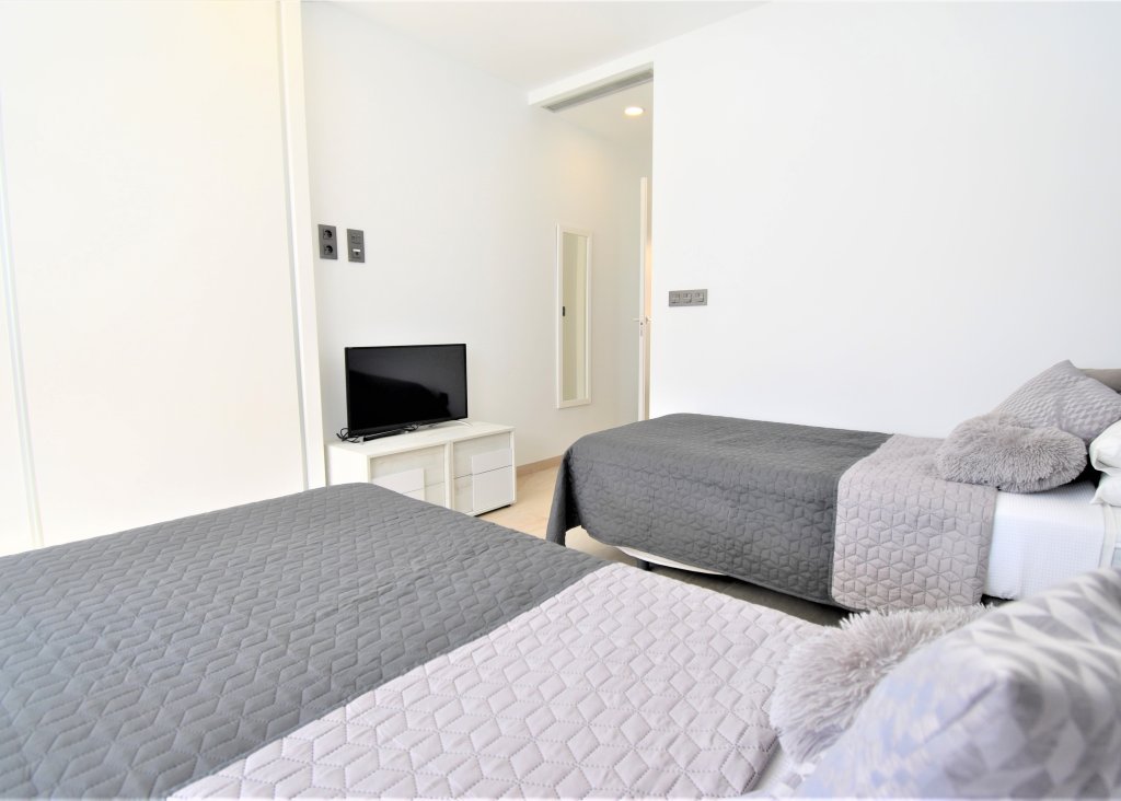 Venta - Chalet - Orihuela Costa - Villamartin