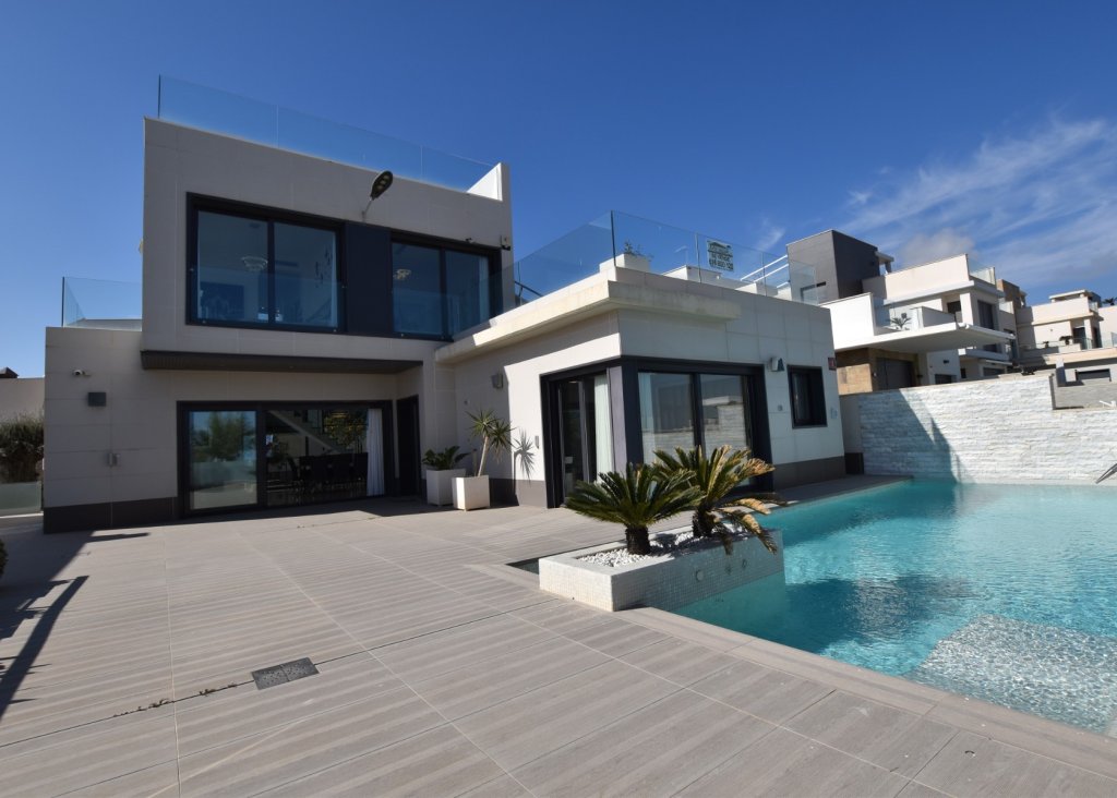 Venta - Chalet - San Miguel de Salinas