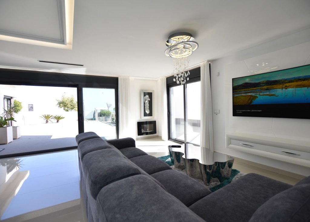 Venta - Chalet - San Miguel de Salinas