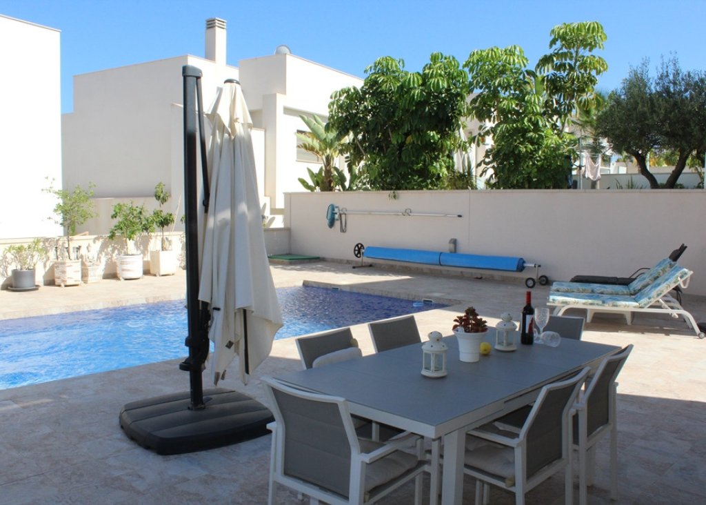 Venta - Chalet - San Miguel de Salinas