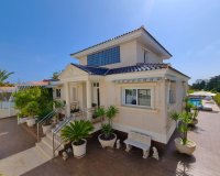 Venta - Chalet - Torrevieja - La Mata