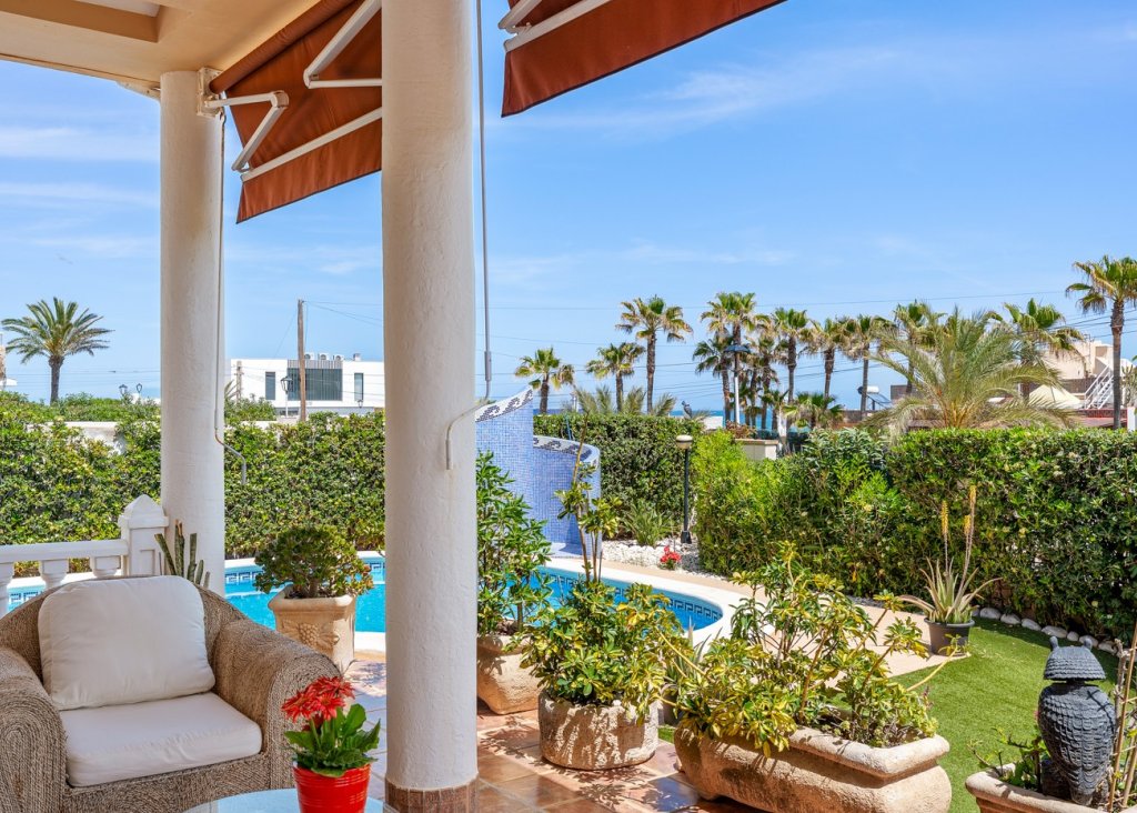 Venta - Chalet - Torrevieja - La Mata