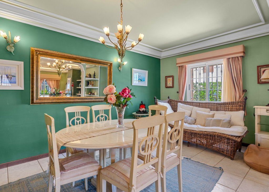 Venta - Chalet - Torrevieja - La Mata