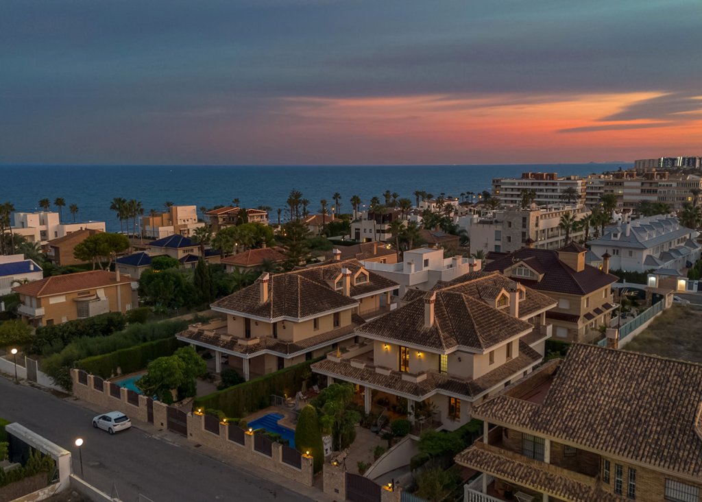 Venta - Chalet - Torrevieja - La Veleta