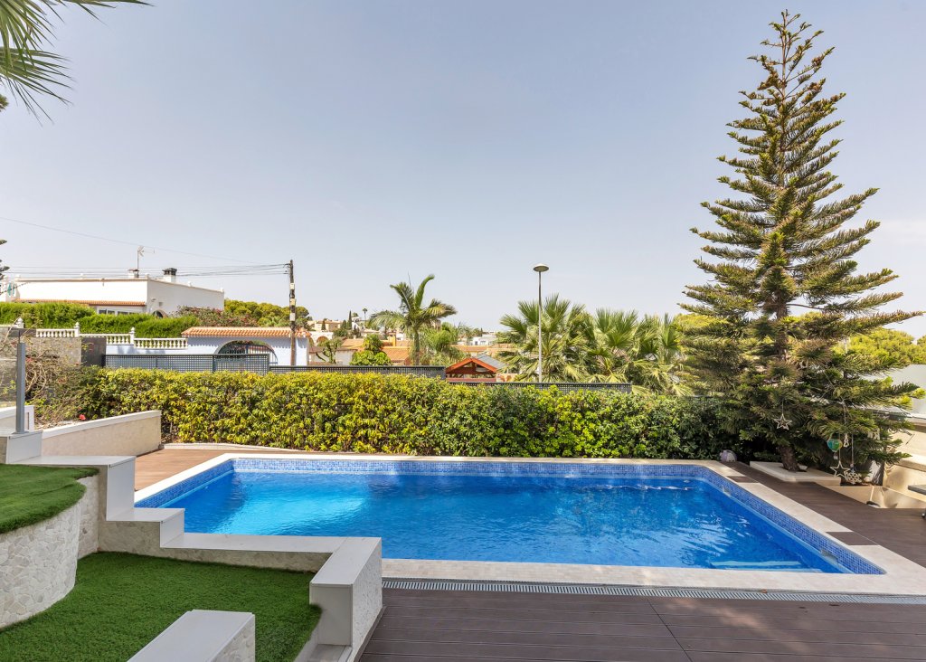 Venta - Chalet - Torrevieja - Los Balcones