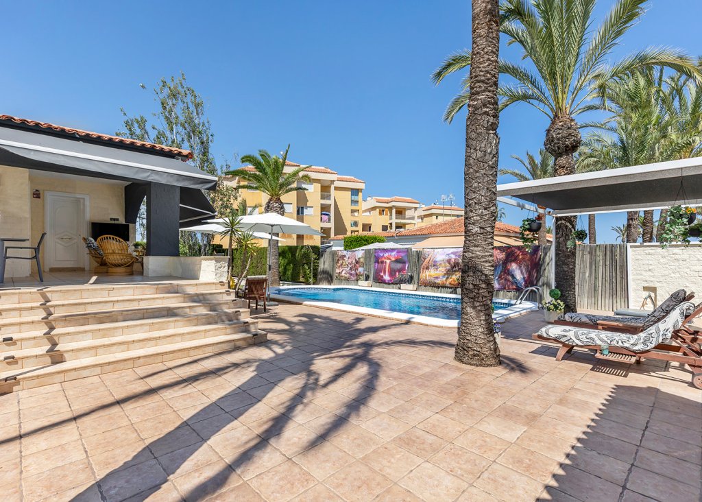 Venta - Chalet - Torrevieja - Rocio del Mar