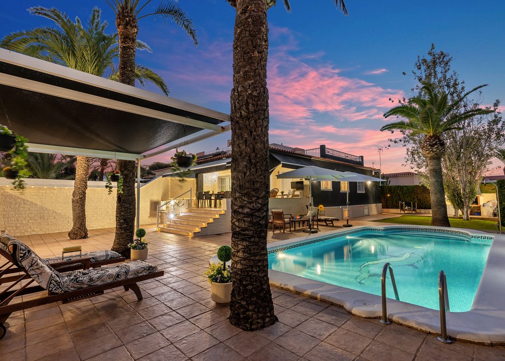 Venta - Chalet - Torrevieja - Rocio del Mar