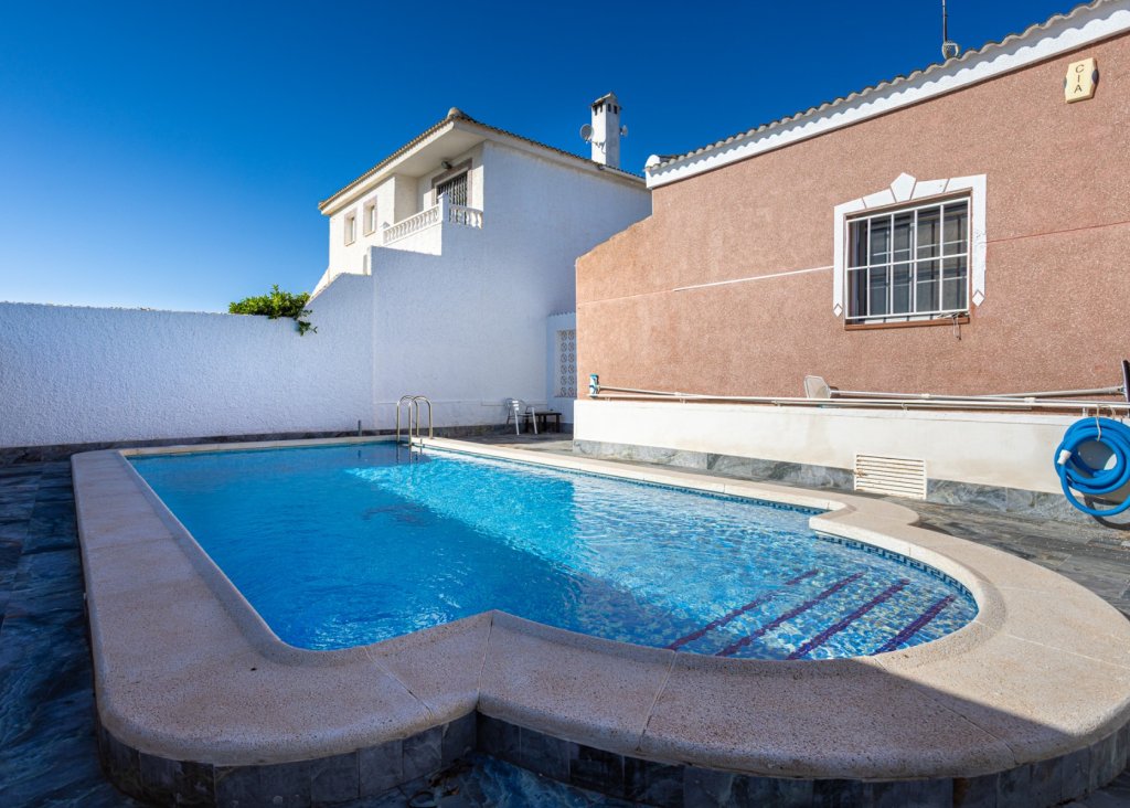 Venta - Chalet - Torrevieja - Urbanización San Luis