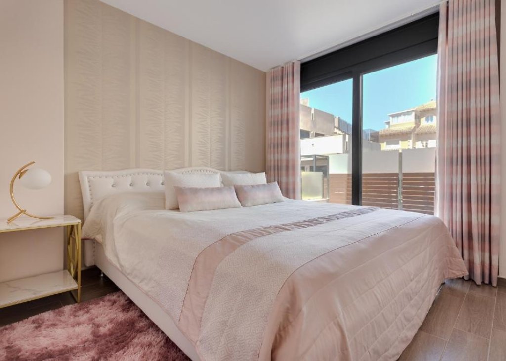 Venta - Chalet - Torrevieja