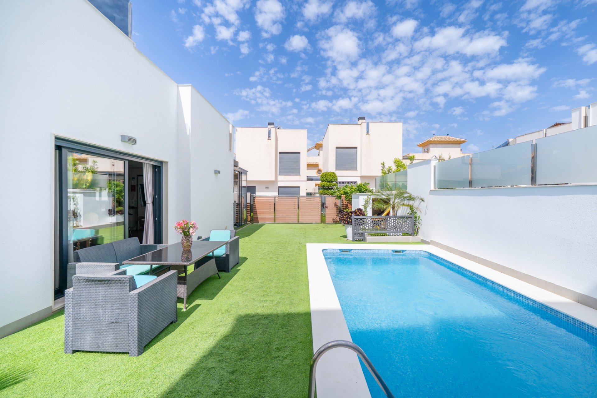 Venta - Chalet - Torrevieja