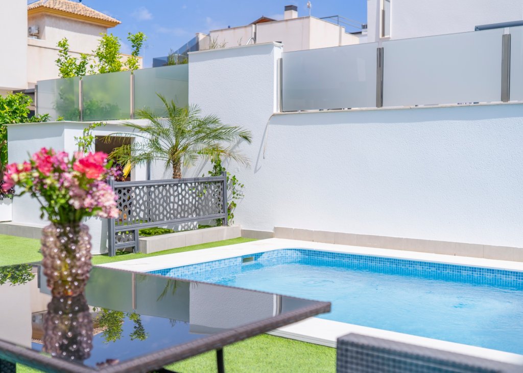 Venta - Chalet - Torrevieja