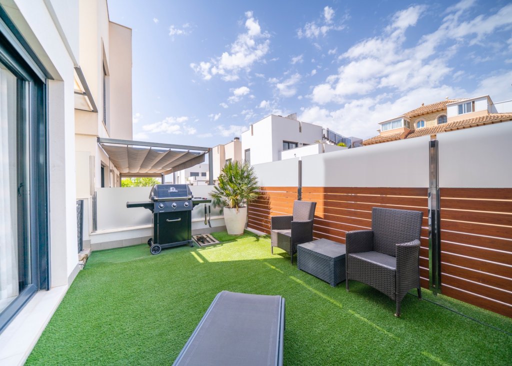 Venta - Chalet - Torrevieja