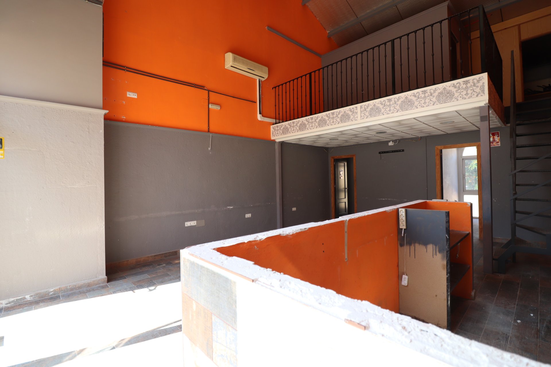 Venta - Commercial - Algorfa - La Finca Golf Resort