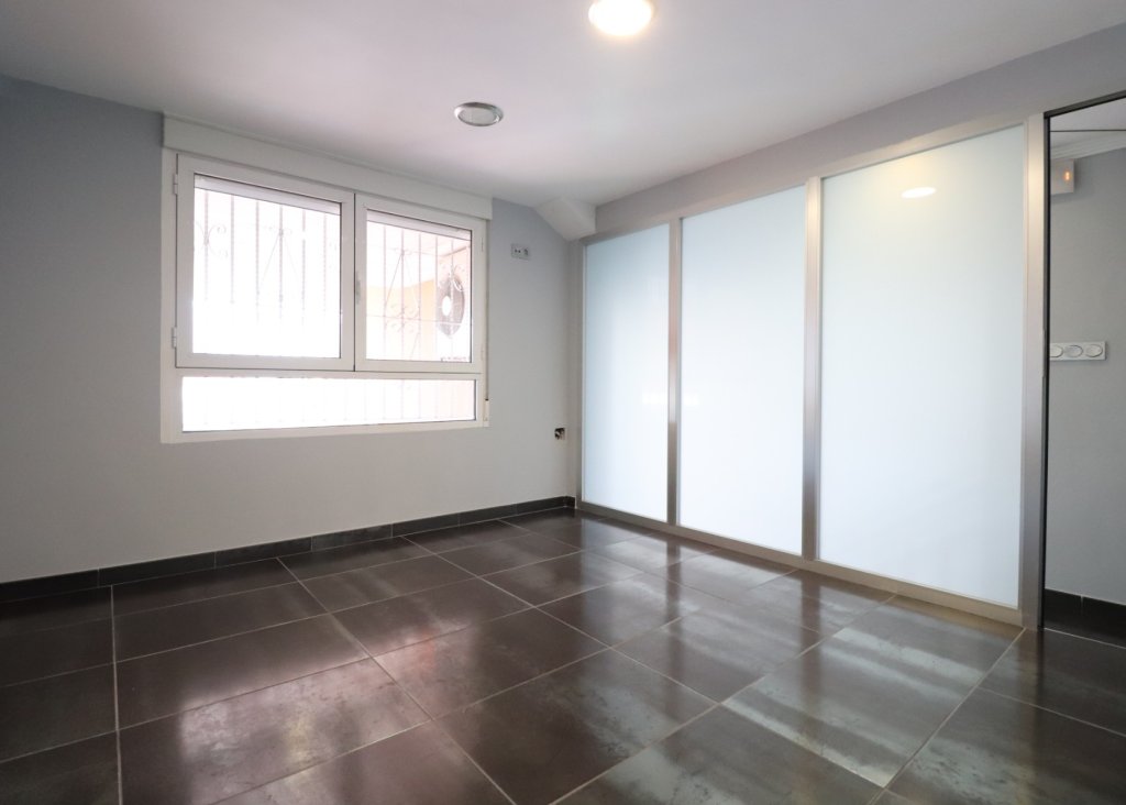 Venta - Commercial - Formentera del Segura - Formentera - Village