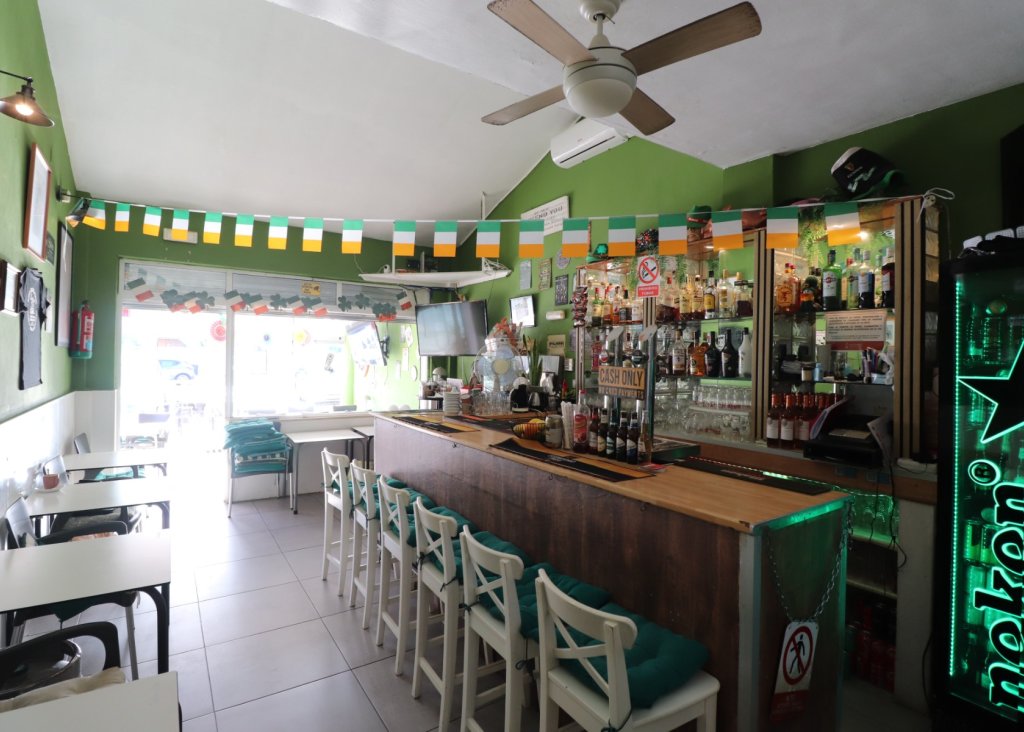 Venta - Commercial (Freehold) - Torrevieja - El Chaparral