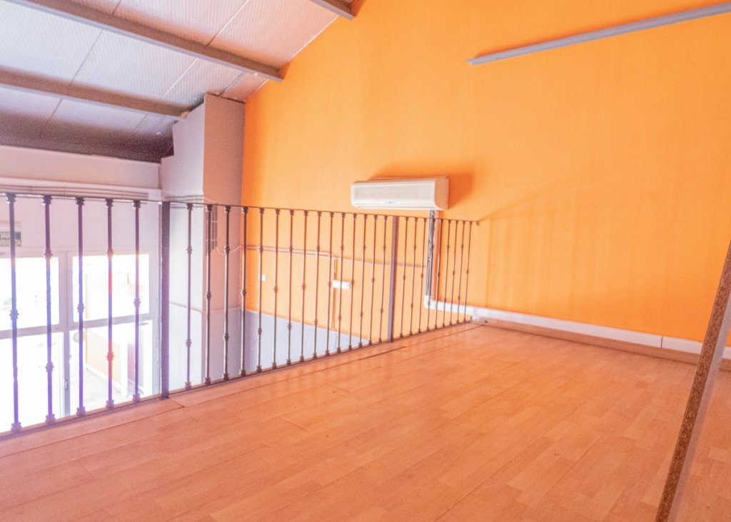 Venta - Commercial - La Finca Golf - Algorfa