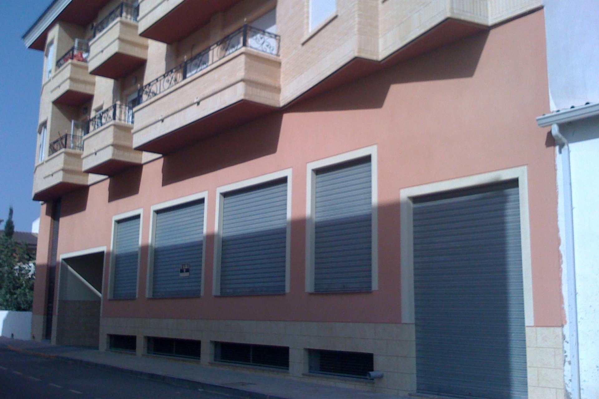 Venta - Commercial - Los Montesinos