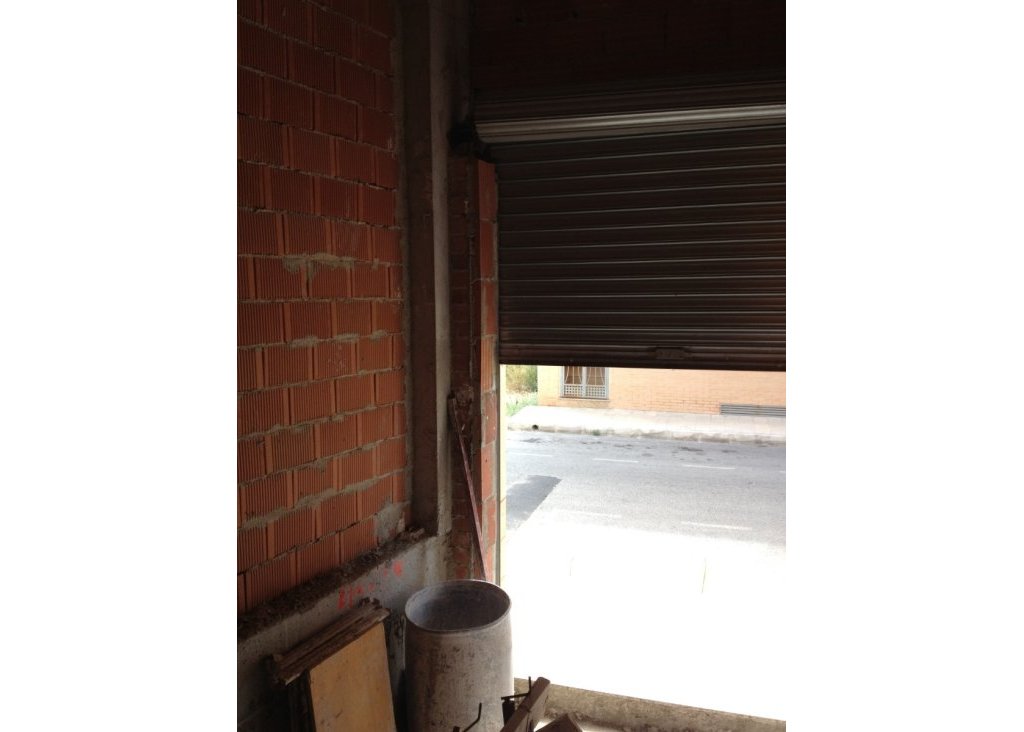 Venta - Commercial - Los Montesinos