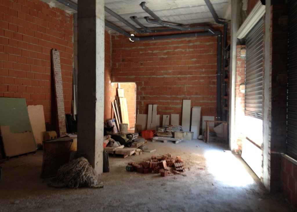 Venta - Commercial - Los Montesinos