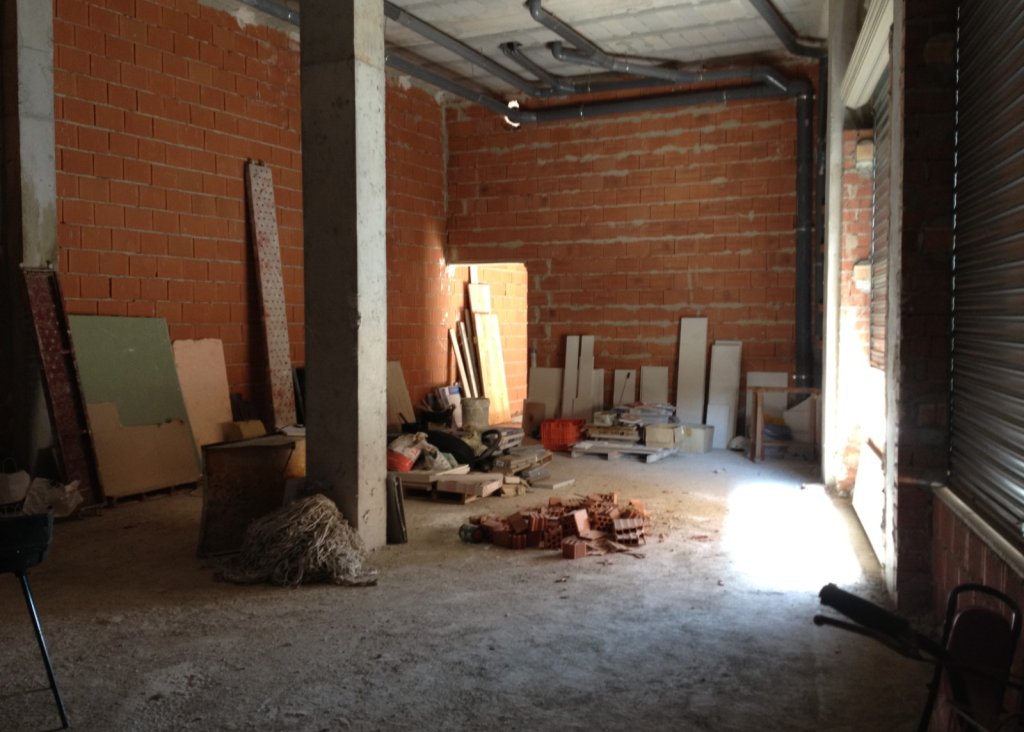 Venta - Commercial - Los Montesinos