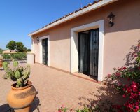 Venta - Finca / Country Property - Albatera - Albatera - Country
