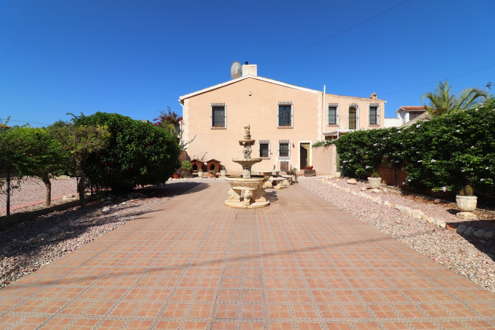 Venta - Finca / Country Property - Albatera - Albatera - Country