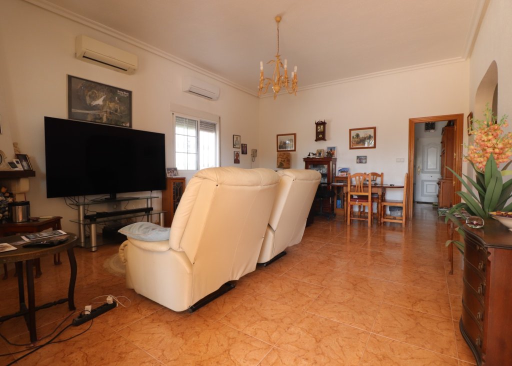 Venta - Finca / Country Property - Albatera - Albatera - Country
