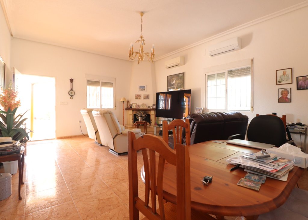 Venta - Finca / Country Property - Albatera - Albatera - Country